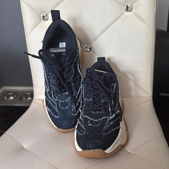 Steve‎ Madden White and Blue Sneakers Classic Design - Picture 2 of 7